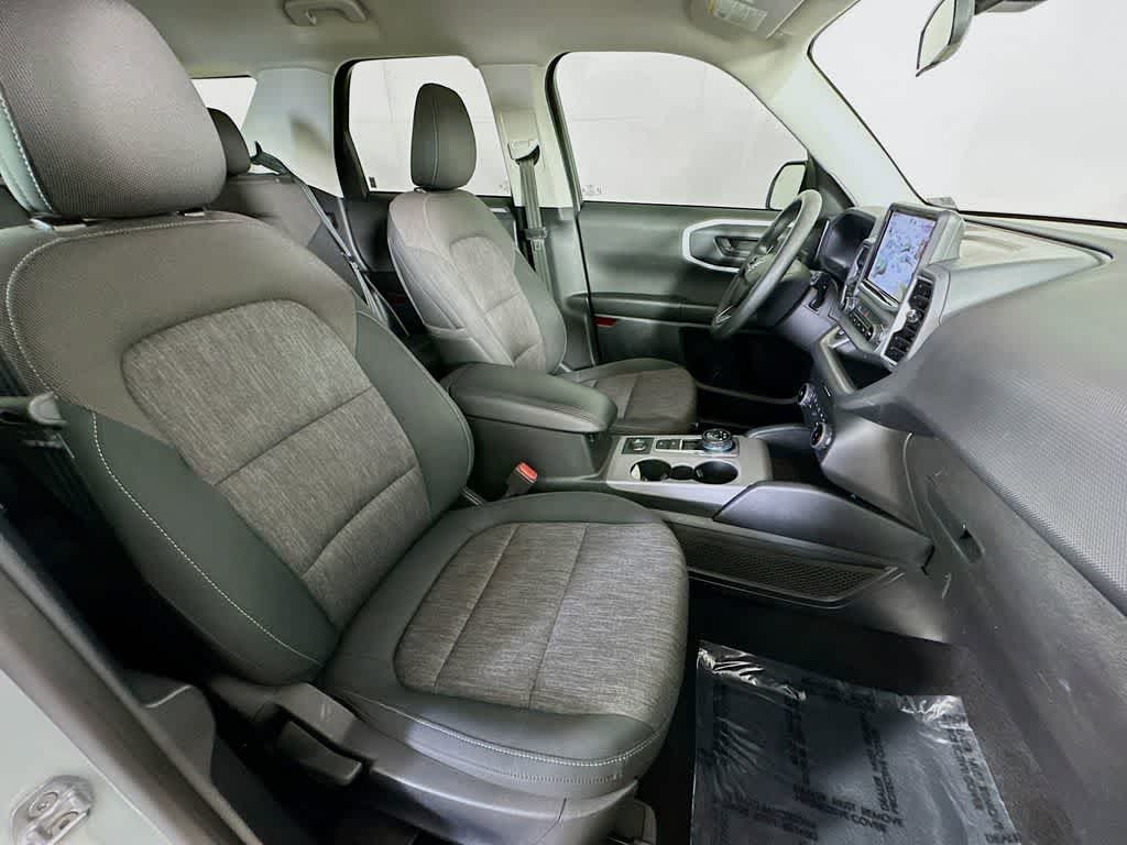 Thumbnail: 2022 Ford Bronco Sport - 15