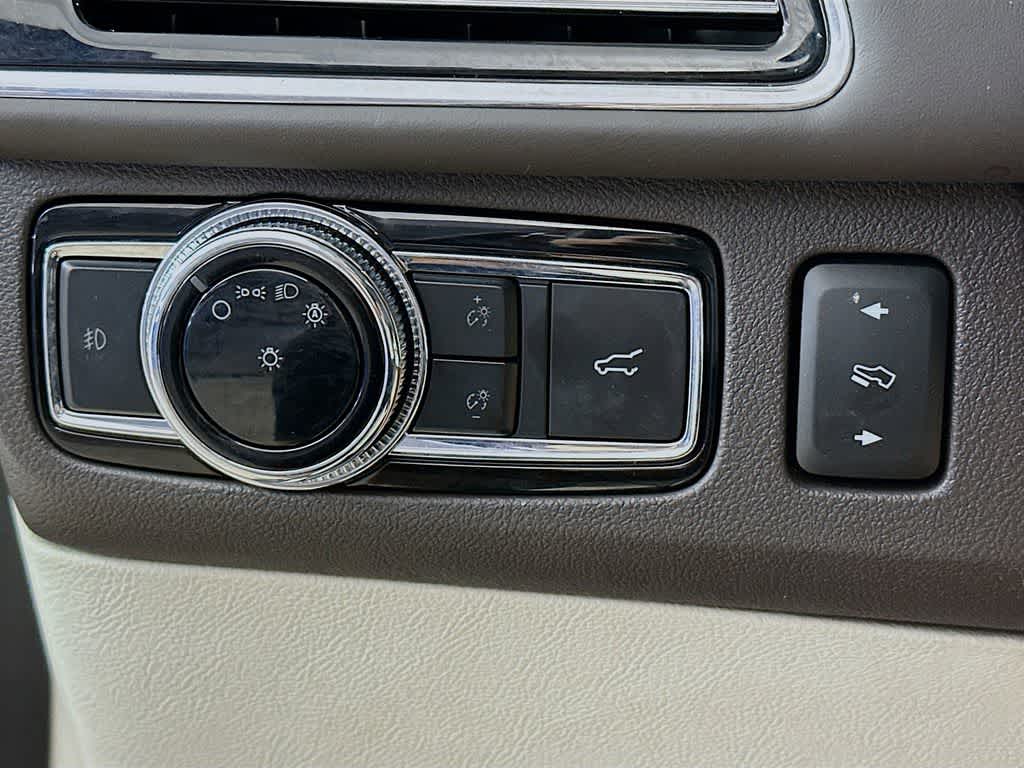 Thumbnail: 2020 Lincoln Navigator - 27