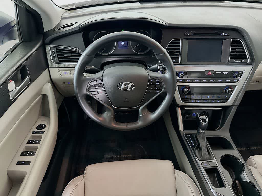 Thumbnail: 2016 Hyundai Sonata - 10