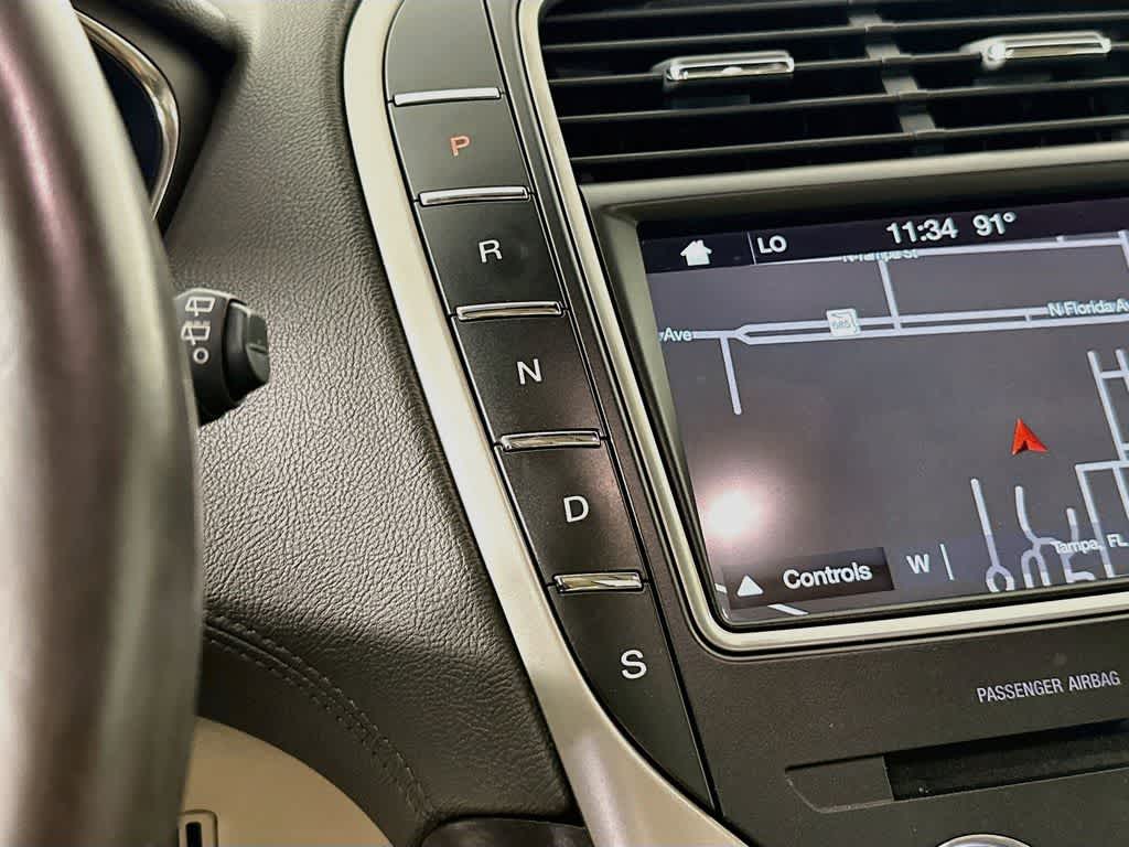 Thumbnail: 2017 Lincoln MKX - 19