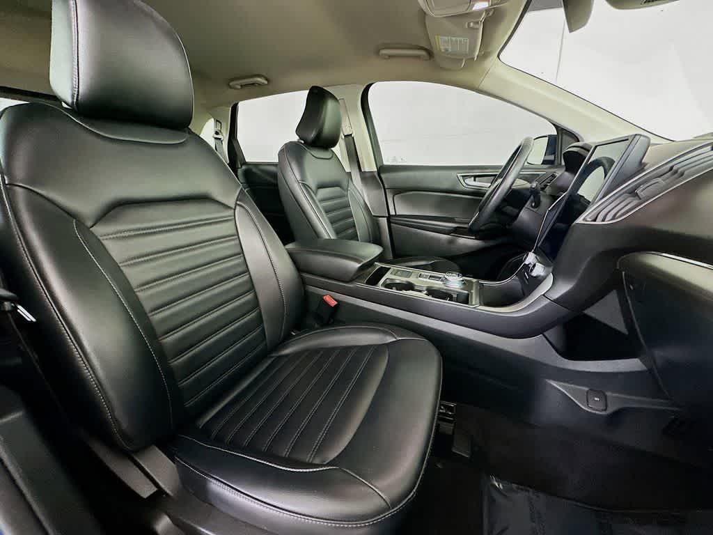 Thumbnail: 2022 Ford Edge - 14