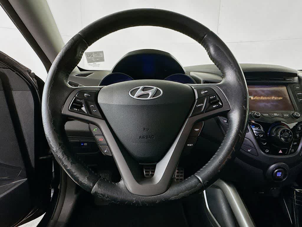 Thumbnail: 2013 Hyundai Veloster - 15