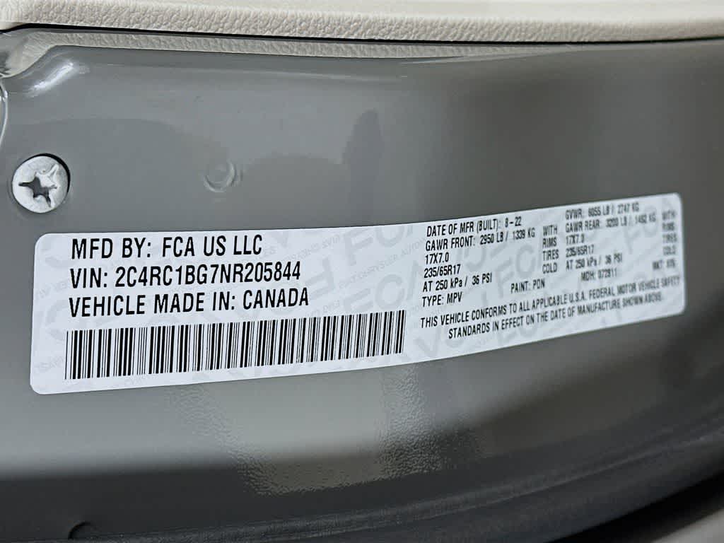 Thumbnail: 2022 Chrysler Pacifica - 23