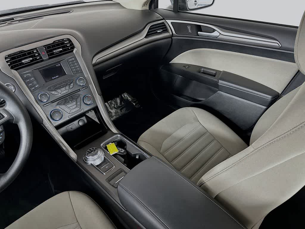 Thumbnail: 2017 Ford Fusion - 11