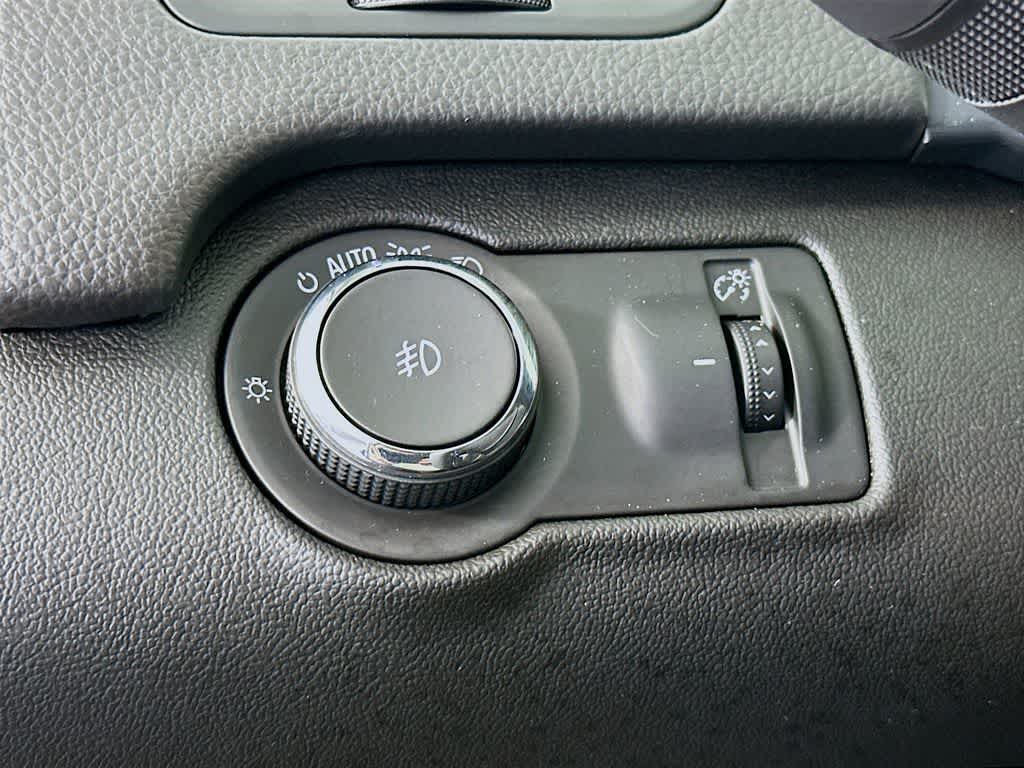 Thumbnail: 2017 Buick Regal - 27
