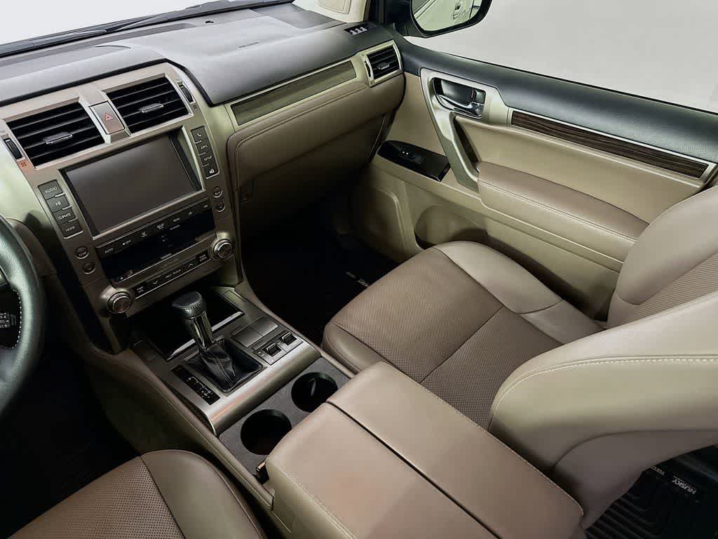 Thumbnail: 2016 Lexus GX - 11