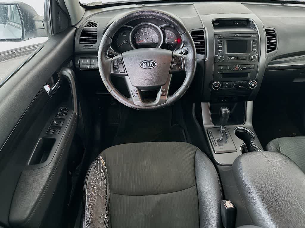 Thumbnail: 2012 Kia Sorento - 10