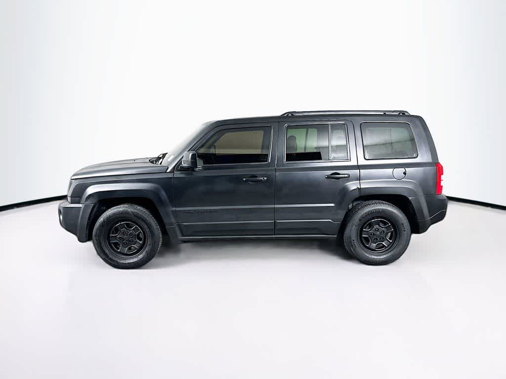 Thumbnail: 2014 Jeep Patriot - 3