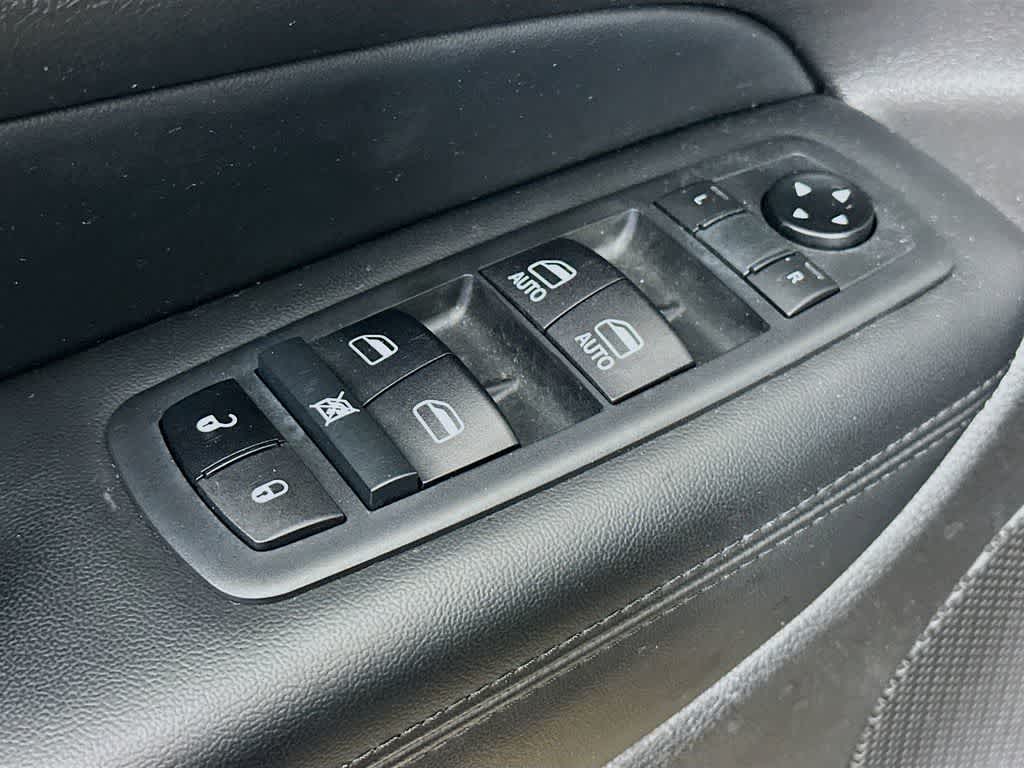 Thumbnail: 2021 Jeep Grand Cherokee - 29