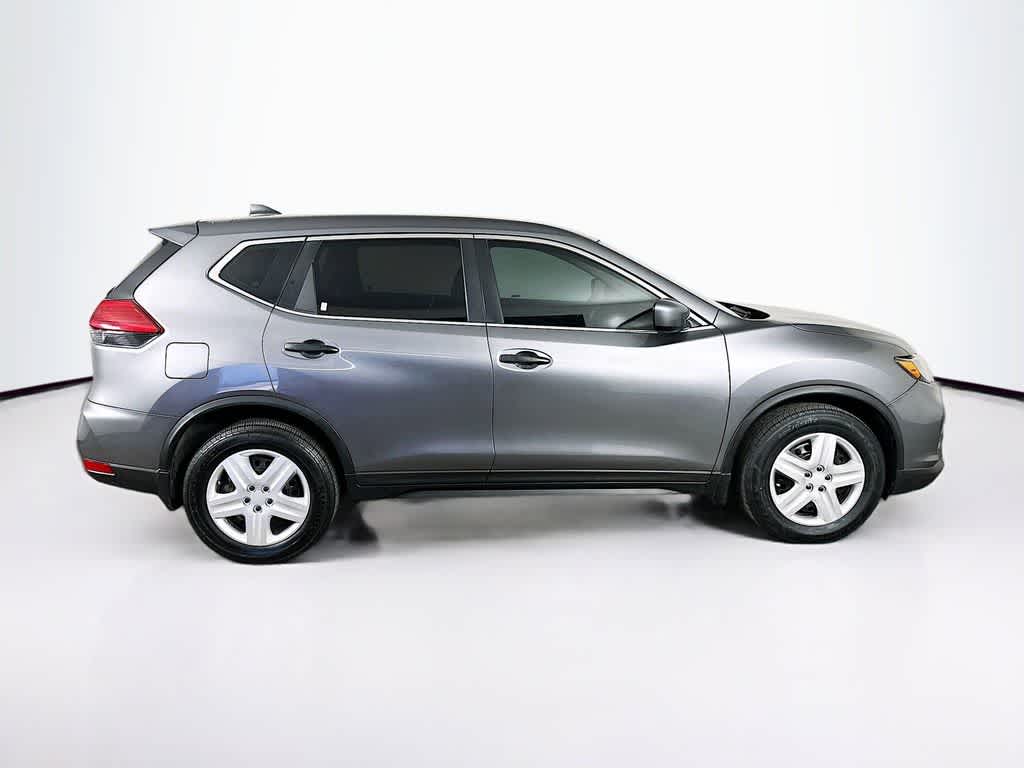 Thumbnail: 2017 Nissan Rogue - 26
