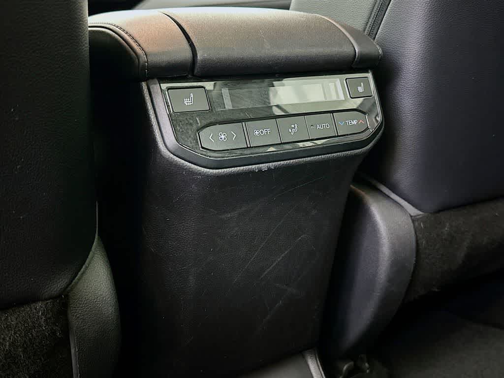 Thumbnail: 2021 Toyota Highlander - 13