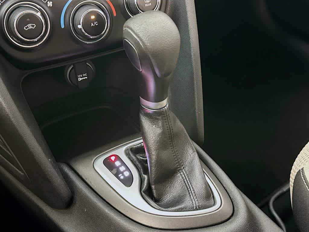 Thumbnail: 2015 Dodge Dart - 17