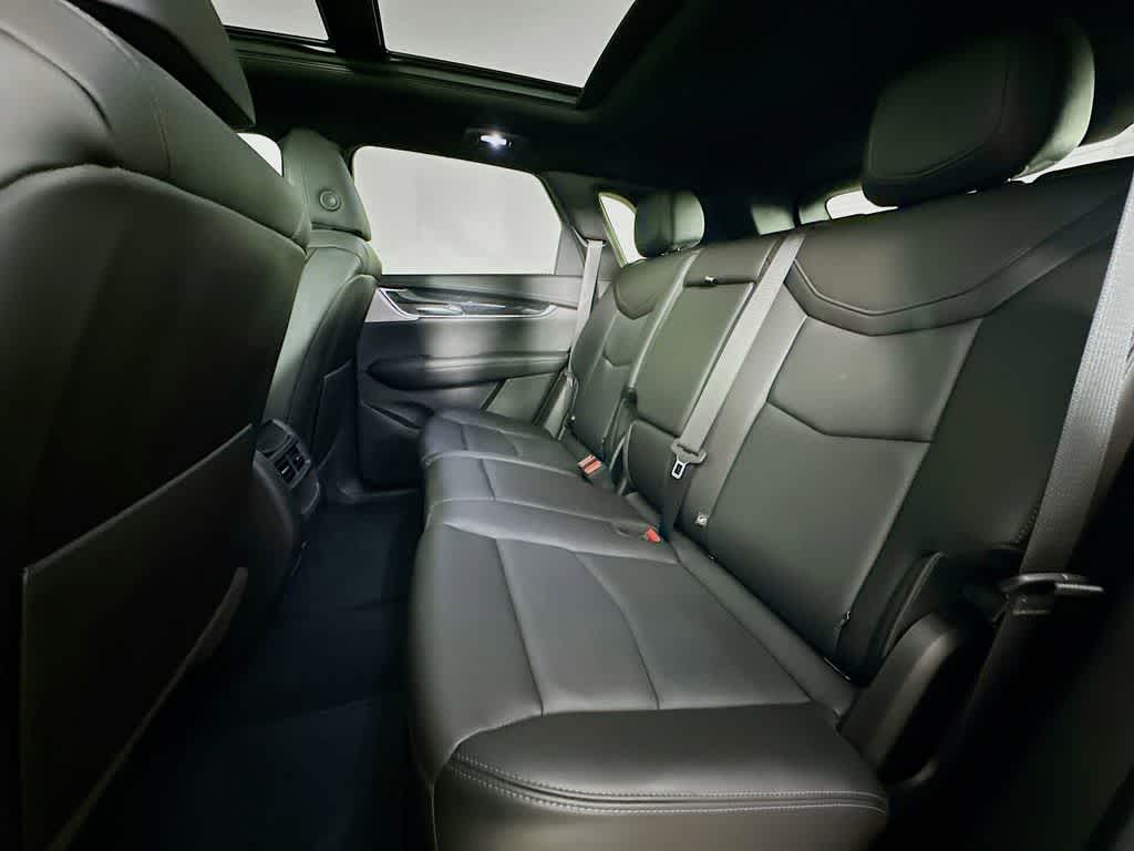 Thumbnail: 2023 Cadillac XT5 - 14