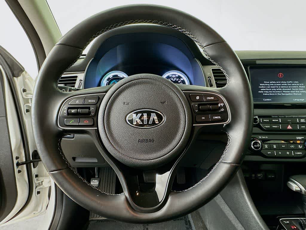 Thumbnail: 2017 Kia Niro - 16