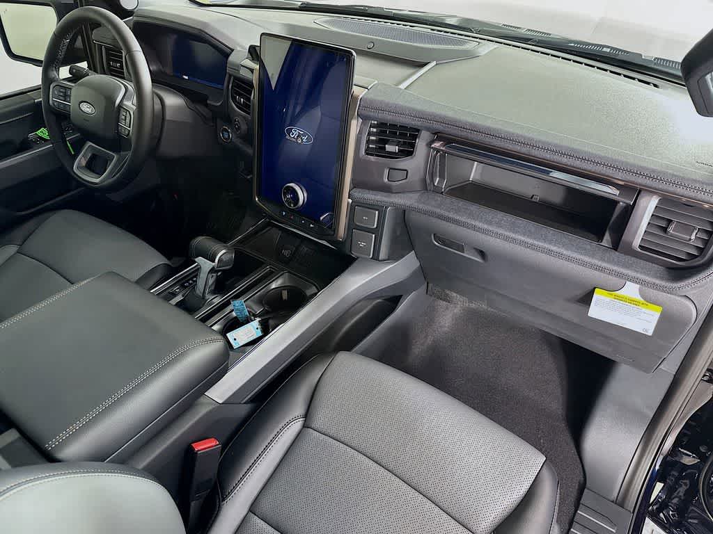 2025 Ford F-150 Lightning Lariat 33