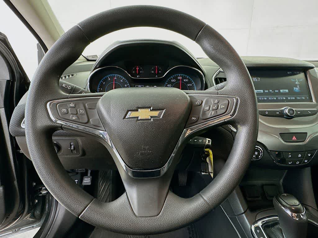 Thumbnail: 2018 Chevrolet Cruze - 14
