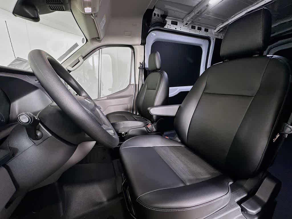 2025 Ford Transit Series 250 12