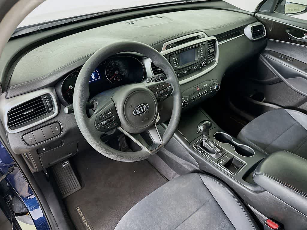 Thumbnail: 2016 Kia Sorento - 2