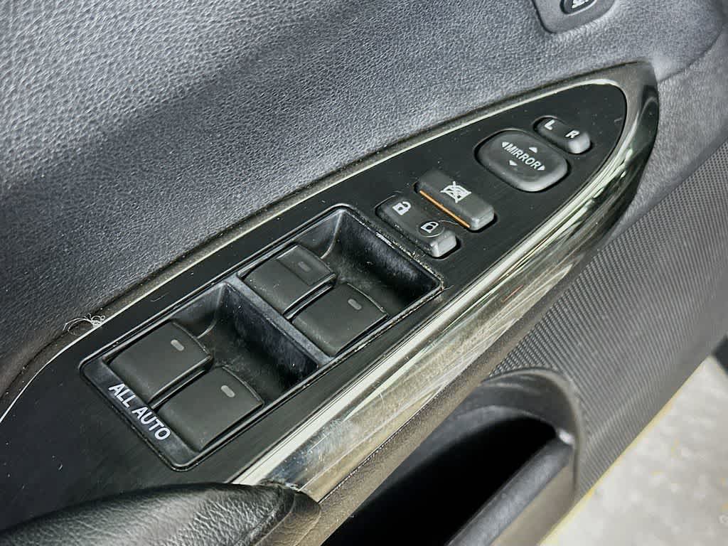 Thumbnail: 2014 Toyota Avalon - 28