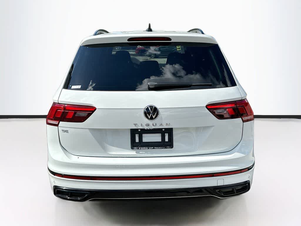 Thumbnail: 2022 Volkswagen Tiguan - 5