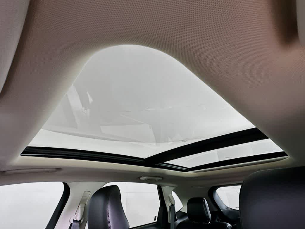 Thumbnail: 2022 Ford Edge - 32