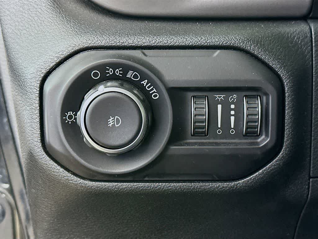 Thumbnail: 2018 Jeep Wrangler - 26