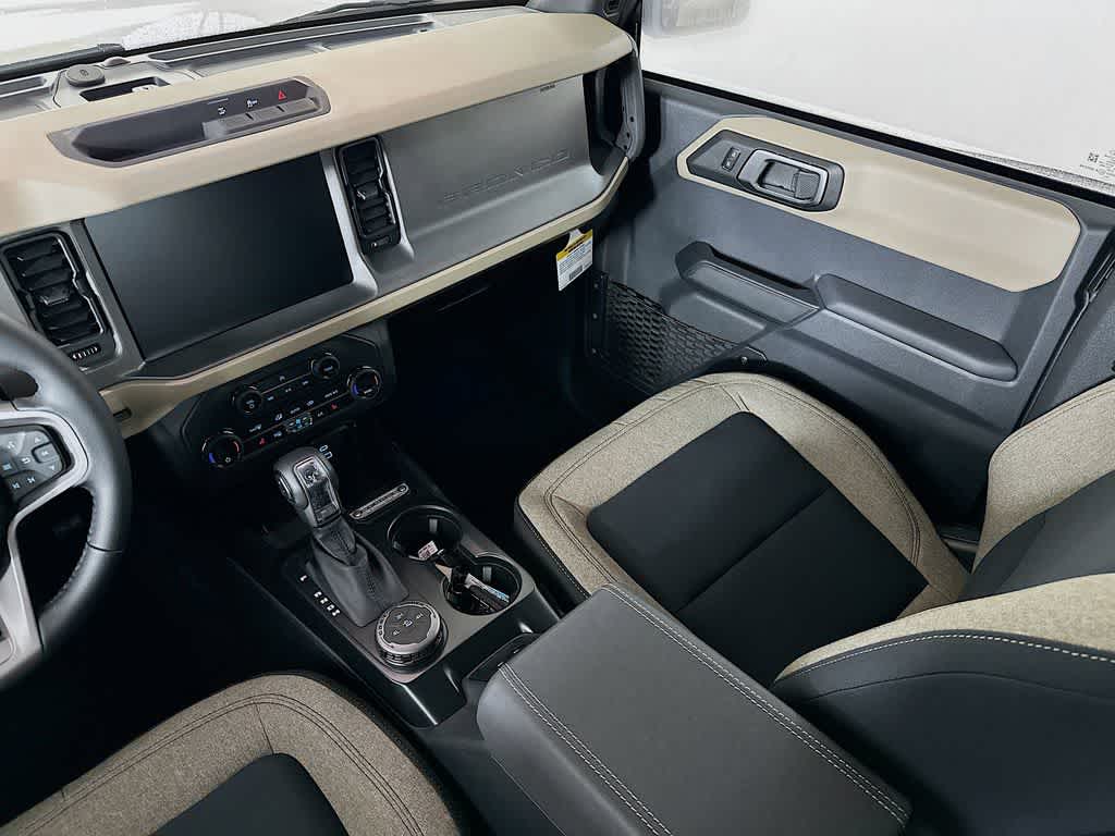 Thumbnail: 2025 Ford Bronco - 11