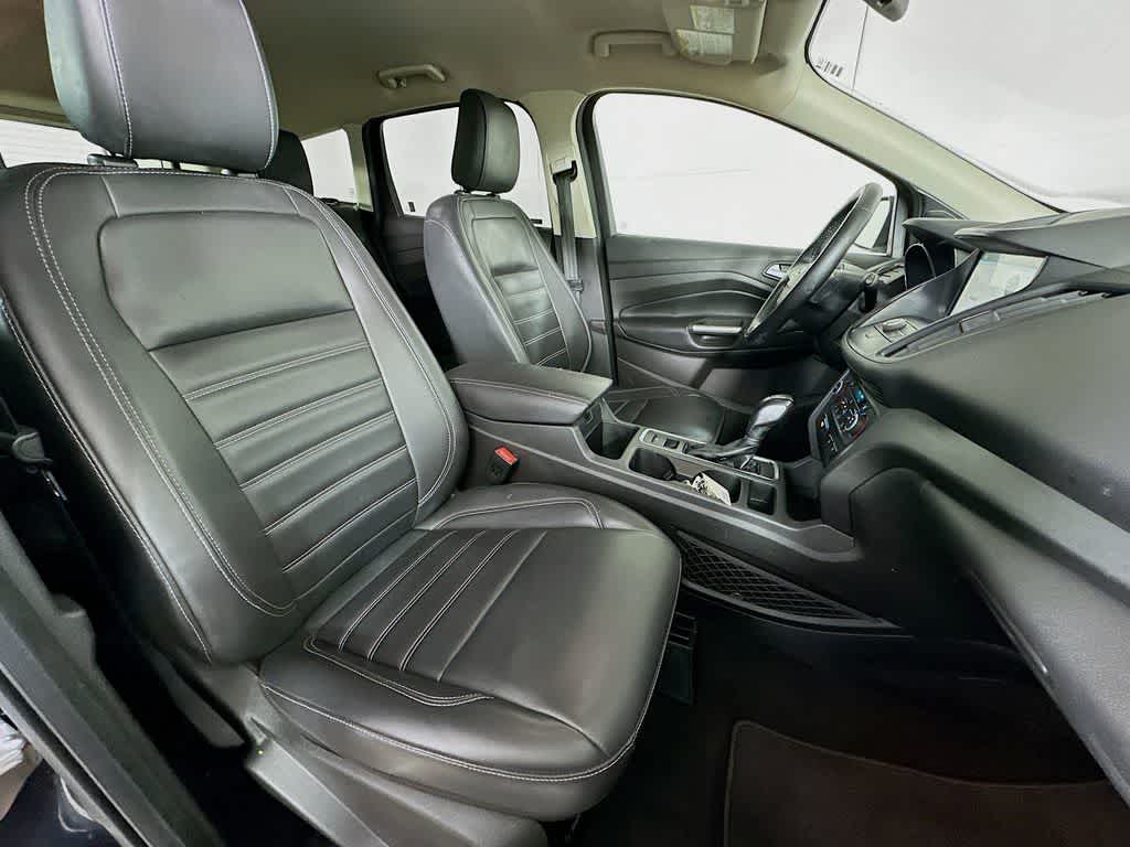 Thumbnail: 2019 Ford Escape - 15