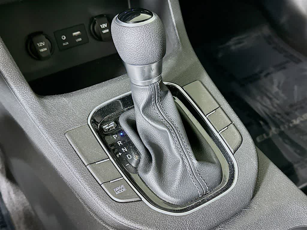 Thumbnail: 2018 Hyundai Elantra - 18