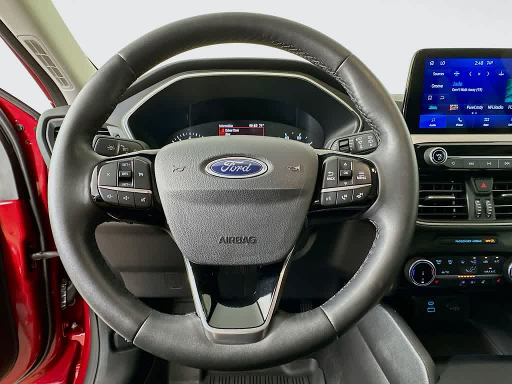 Thumbnail: 2022 Ford Escape - 16