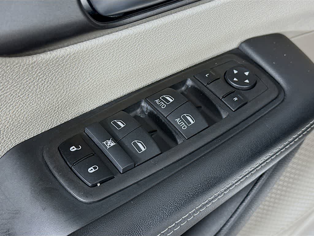 Thumbnail: 2024 Chrysler Pacifica - 29