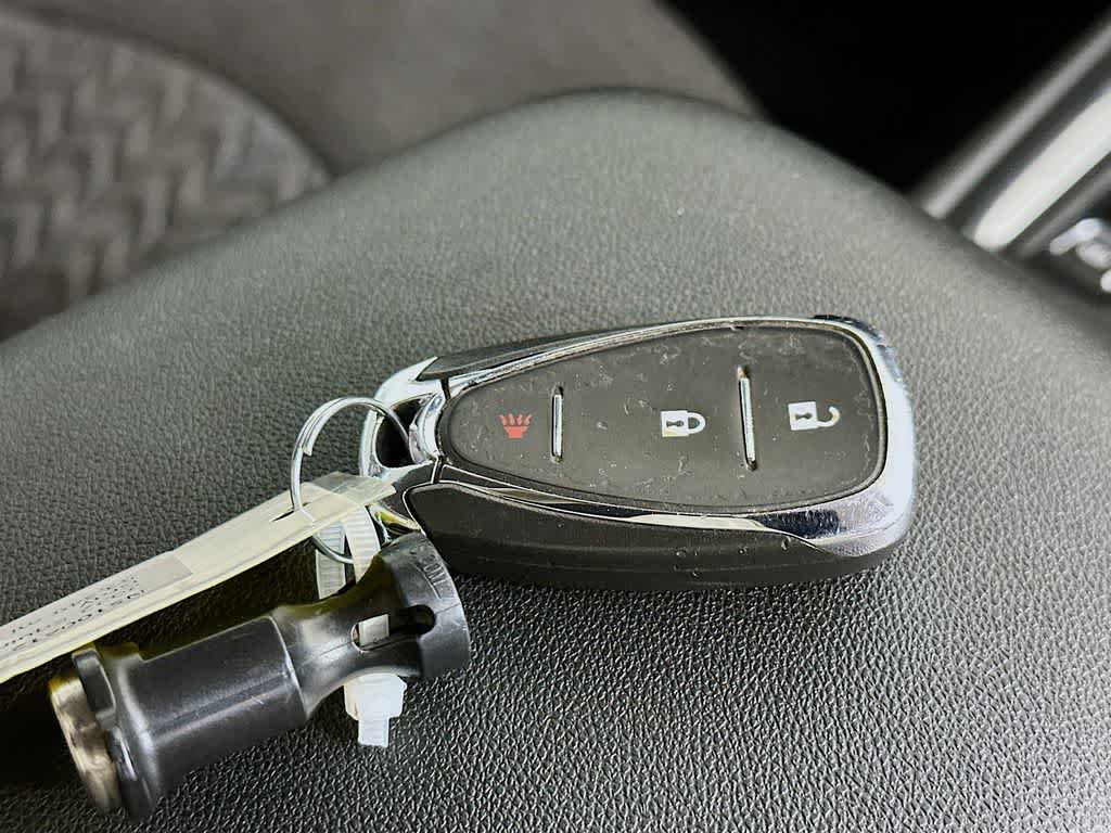 Thumbnail: 2022 Chevrolet Equinox - 22