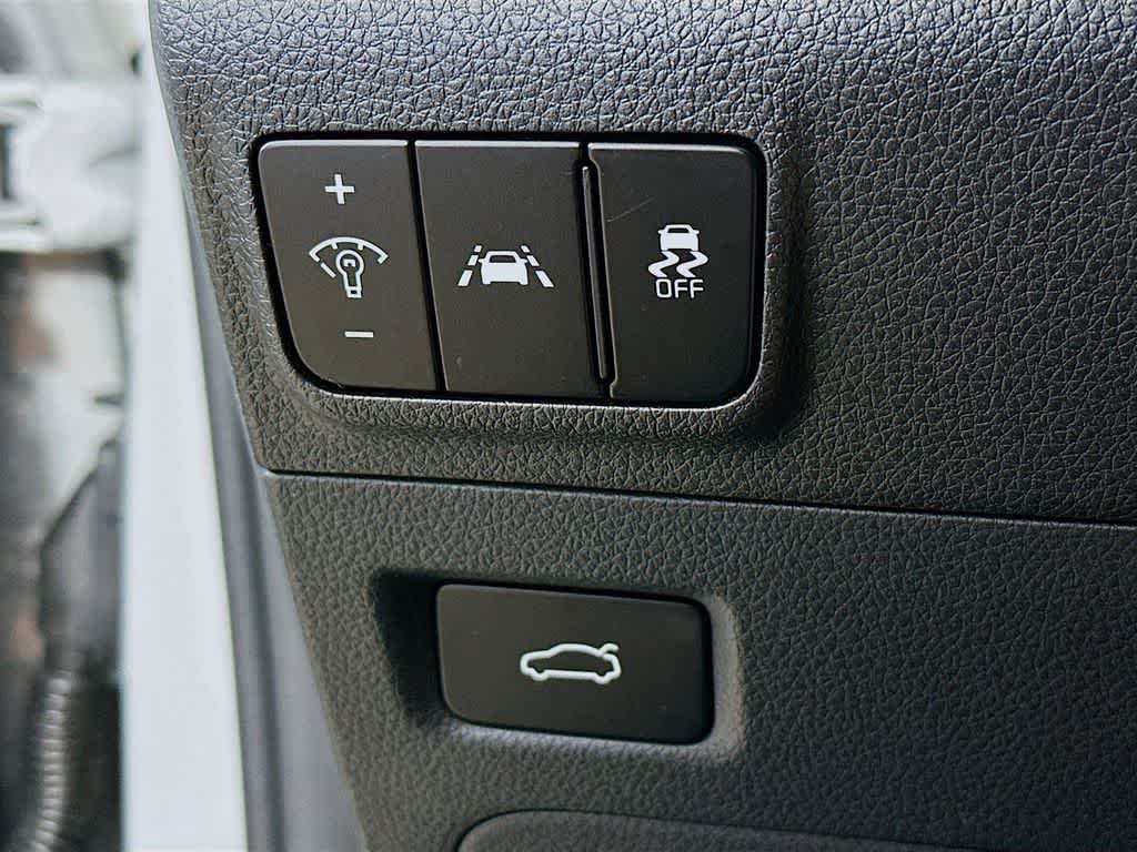 Thumbnail: 2021 Kia K5 - 26