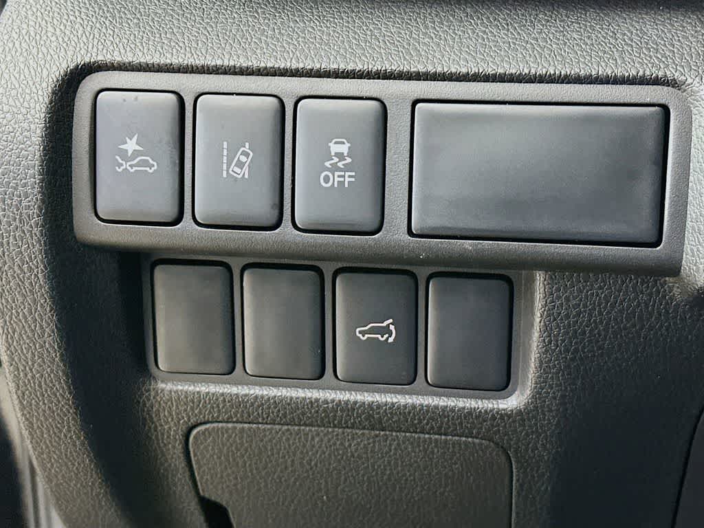 Thumbnail: 2024 Mitsubishi Eclipse Cross - 26