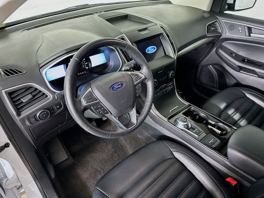 Thumbnail: 2020 Ford Edge - 2