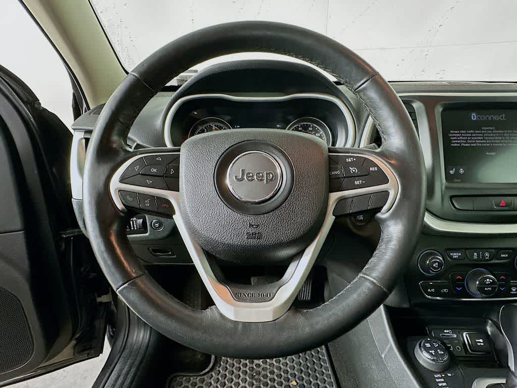 Thumbnail: 2015 Jeep Cherokee - 16