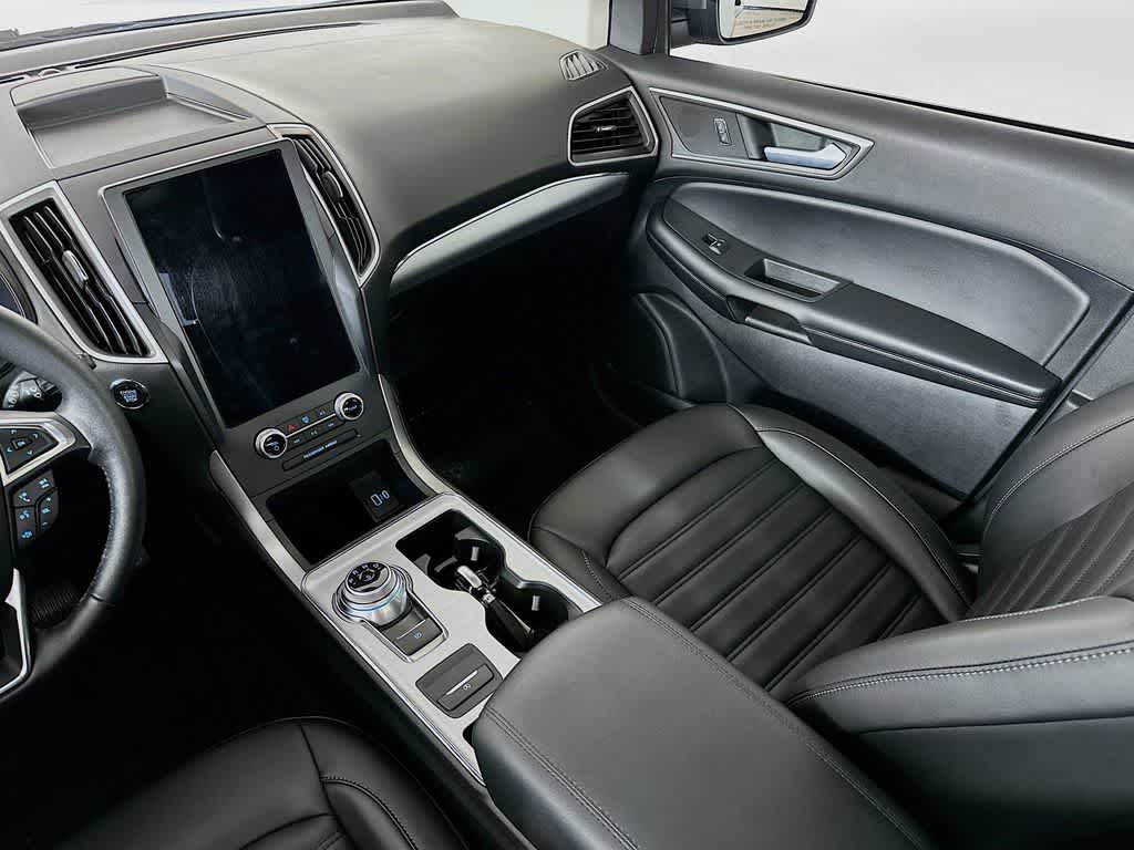 Thumbnail: 2022 Ford Edge - 11