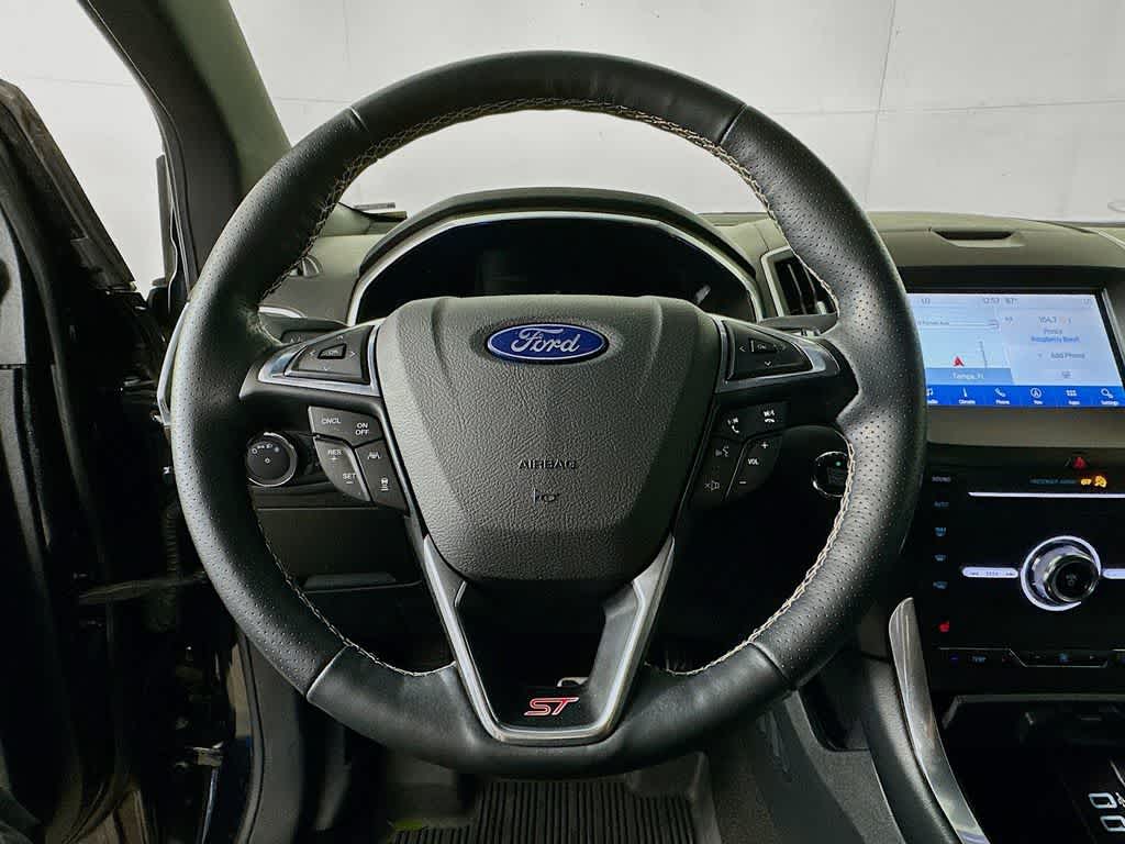 Thumbnail: 2019 Ford Edge - 16