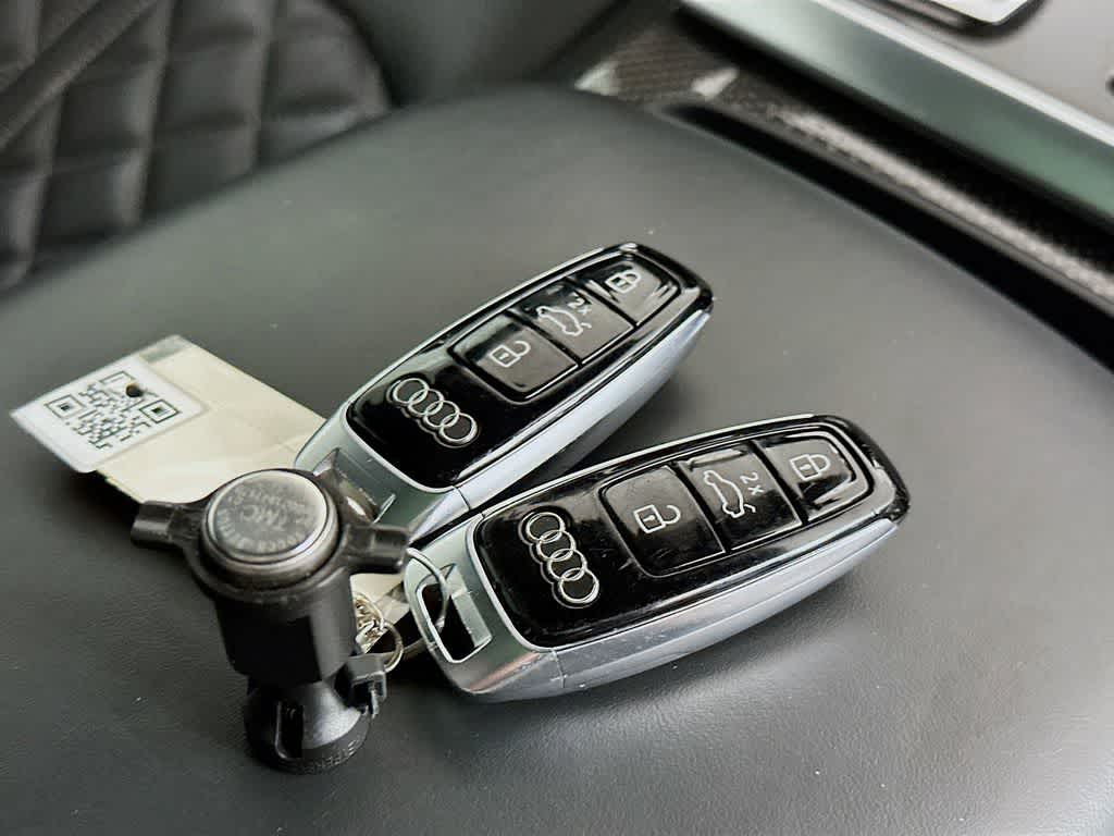 Thumbnail: 2021 Audi SQ7 - 22