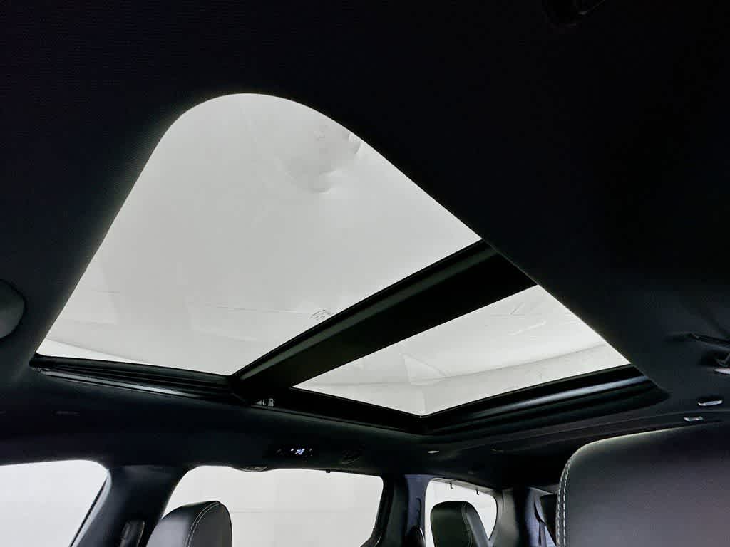 Thumbnail: 2022 Chrysler Pacifica - 32