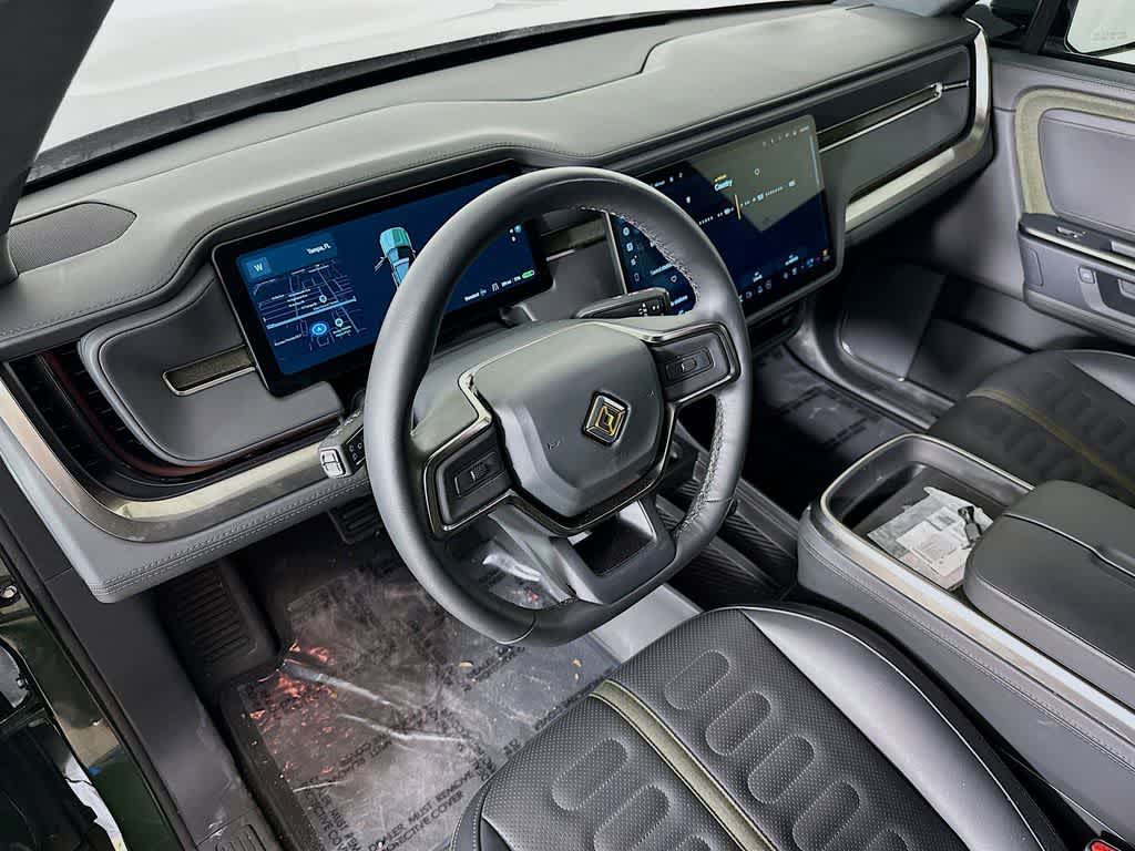 Thumbnail: 2025 Rivian R1S - 2