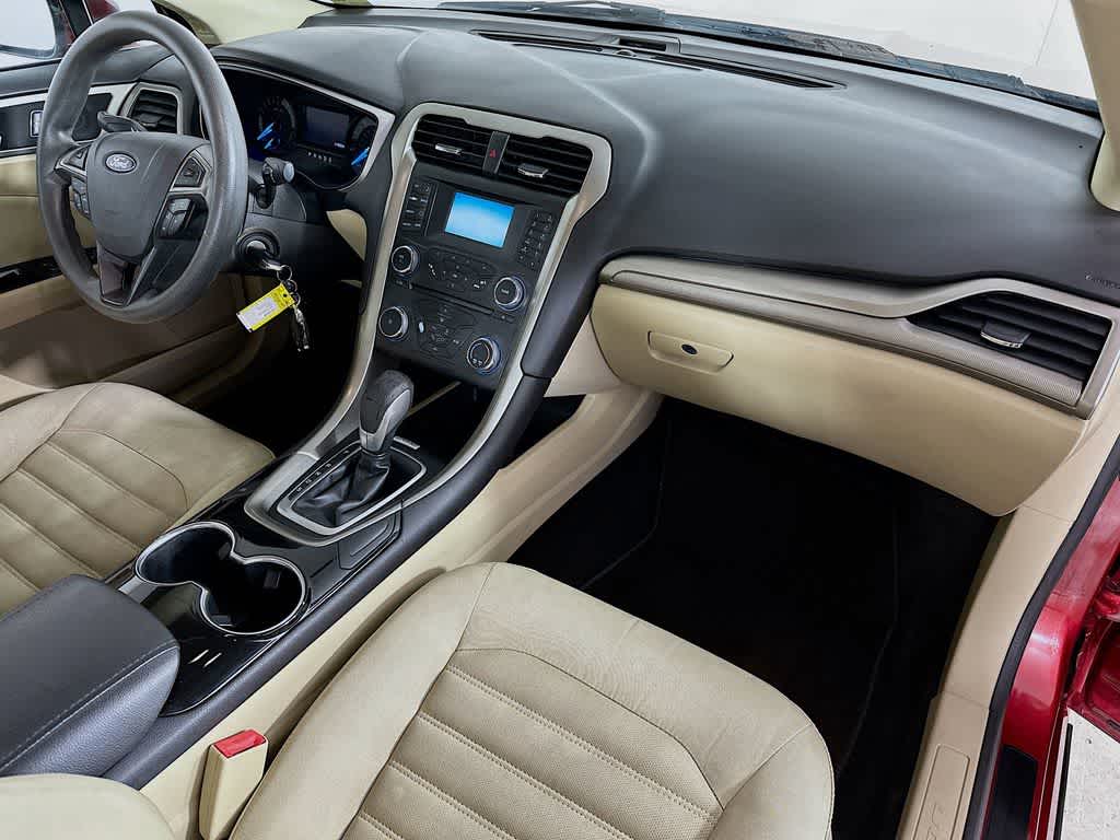 Thumbnail: 2015 Ford Fusion - 32