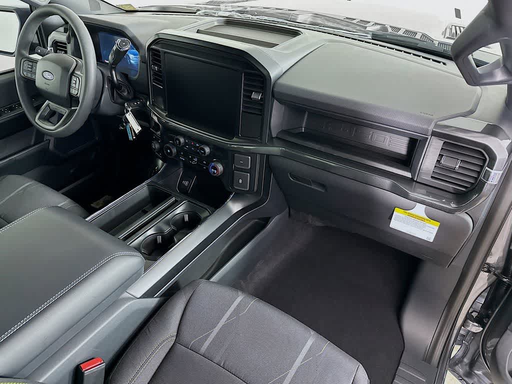 Thumbnail: 2025 Ford F-150 - 32