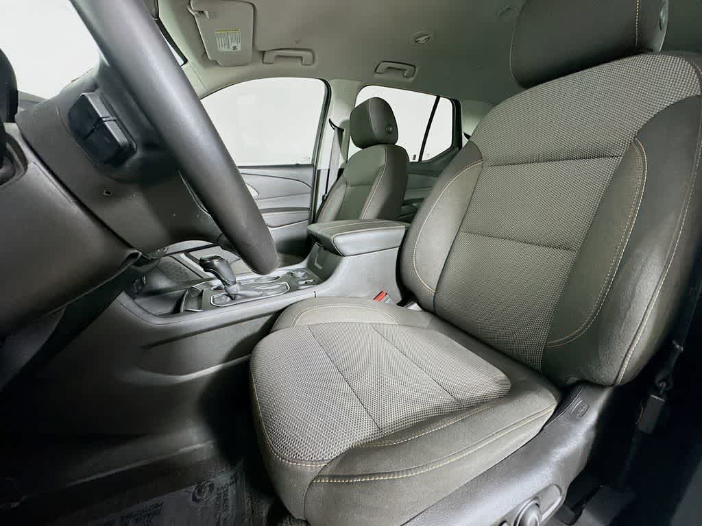 Thumbnail: 2019 Chevrolet Traverse - 12