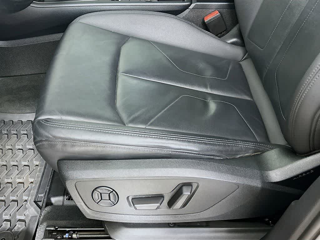 Thumbnail: 2020 Audi Q3 - 31