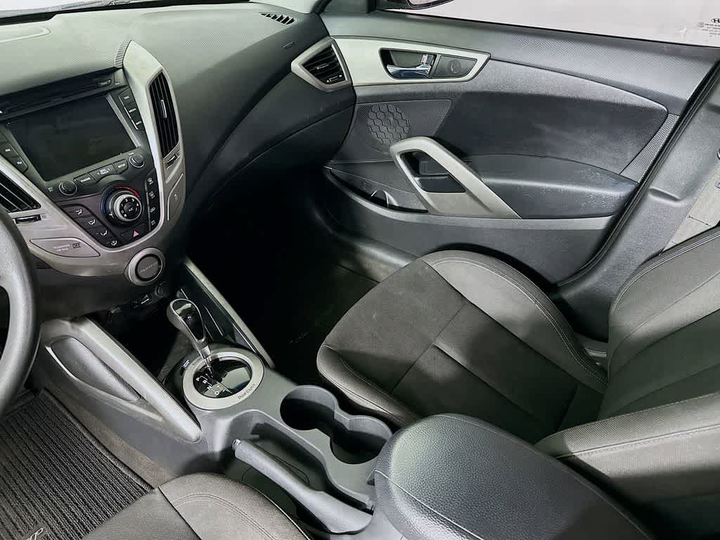 Thumbnail: 2015 Hyundai Veloster - 11