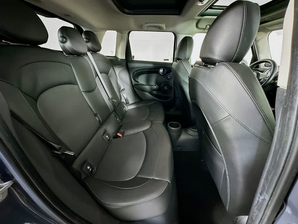 Thumbnail: 2016 MINI Cooper Hardtop - 30