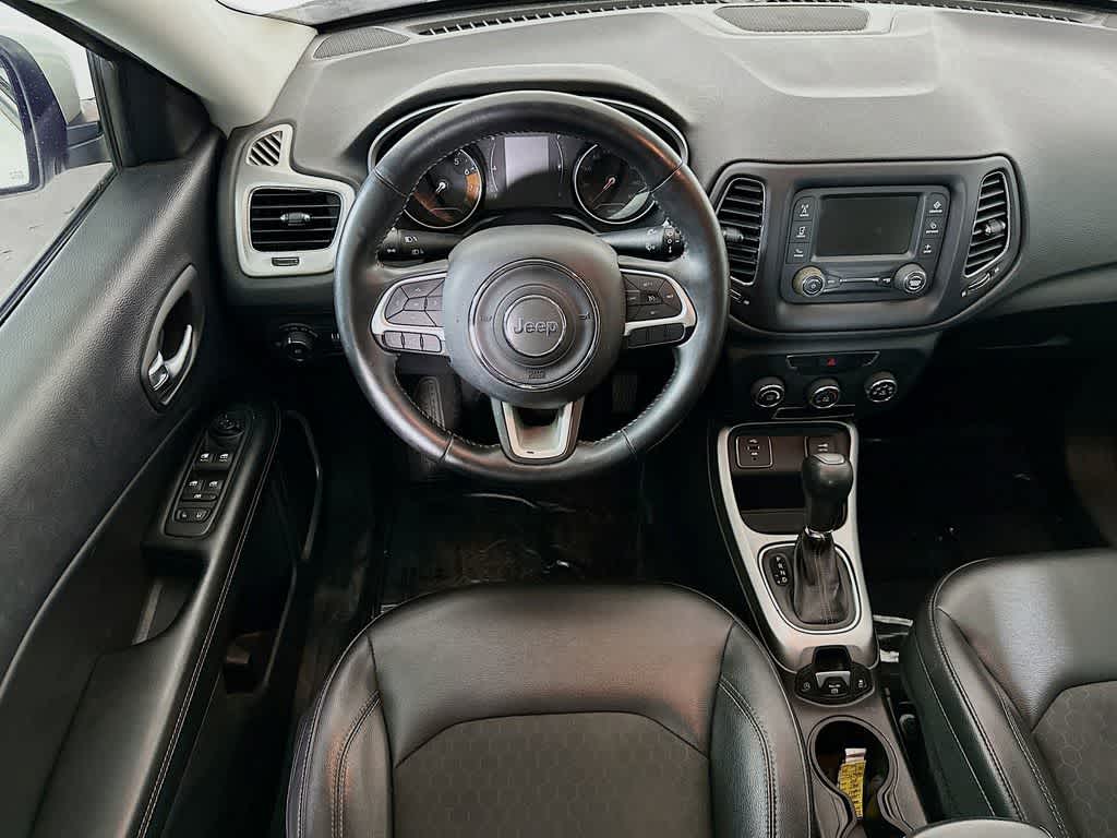Thumbnail: 2018 Jeep Compass - 9
