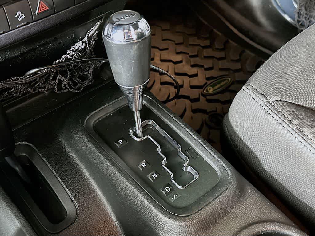 Thumbnail: 2017 Jeep Wrangler - 18