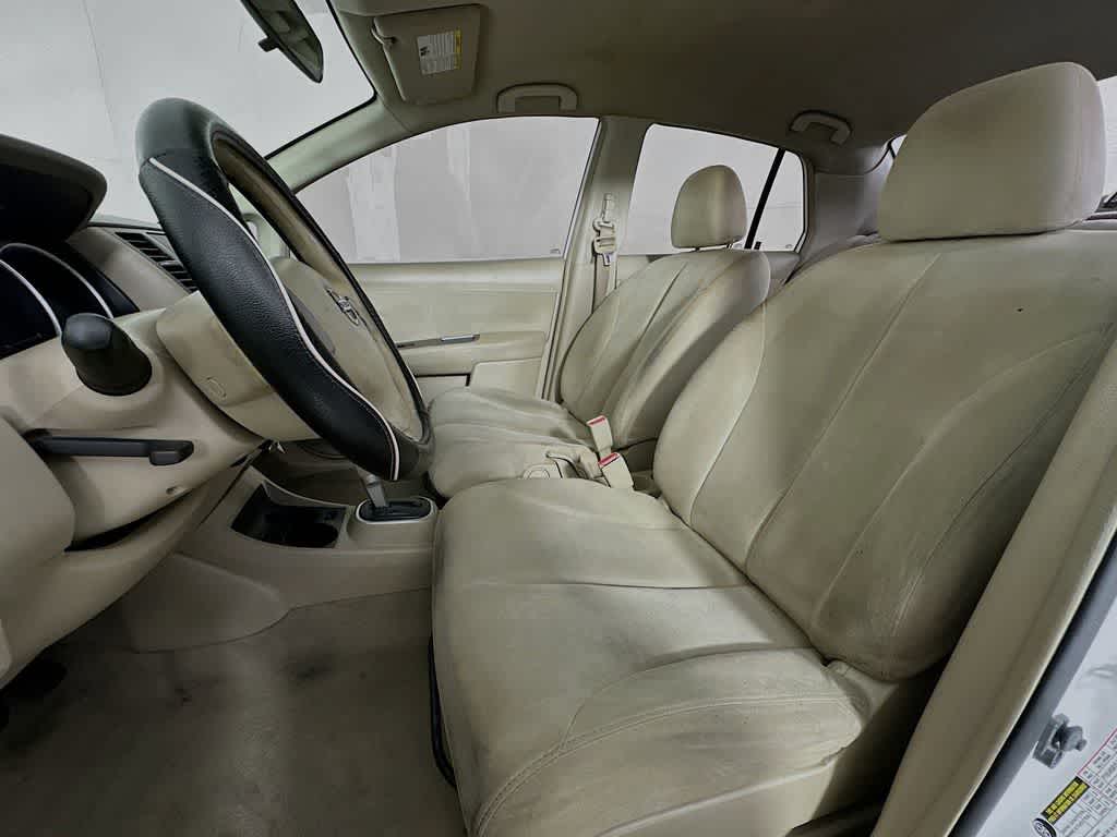 Thumbnail: 2009 Nissan Versa - 12